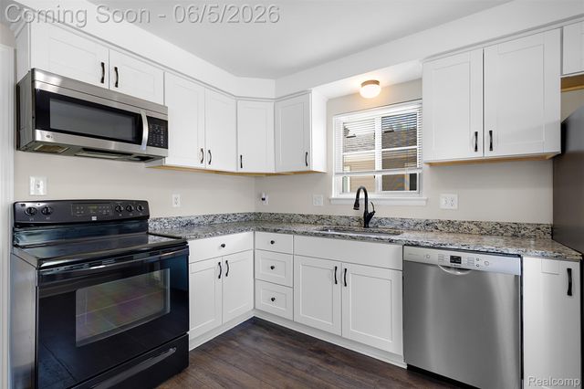 12180 Arcola Street, Livonia, MI 48150