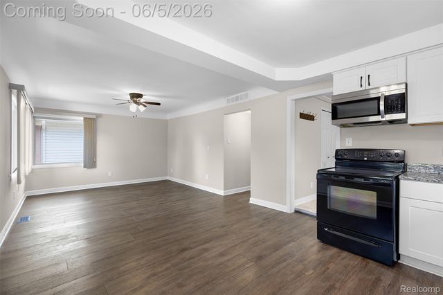 12180 Arcola Street, Livonia, MI 48150