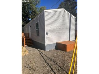 5000 Ne Stephens St. 40, Roseburg, OR 97470