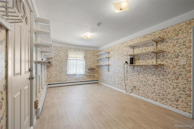 23424 Beech Road, Southfield, MI 48033