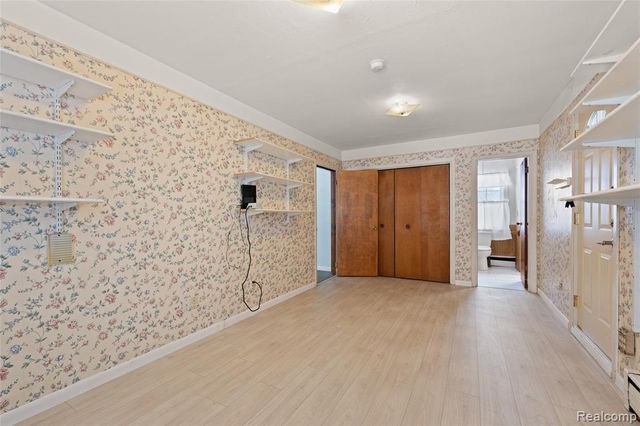 23424 Beech Road, Southfield, MI 48033