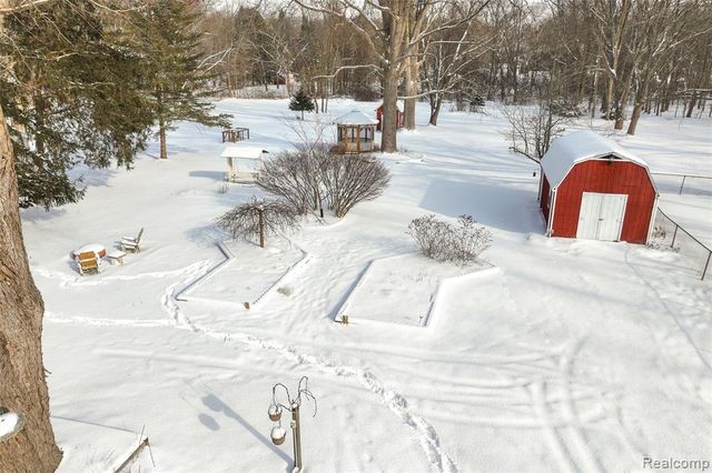 23424 Beech Road, Southfield, MI 48033