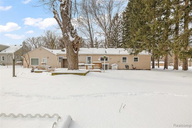 23424 Beech Road, Southfield, MI 48033