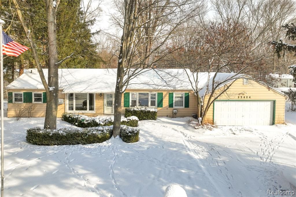 23424 Beech Road, Southfield, MI 48033