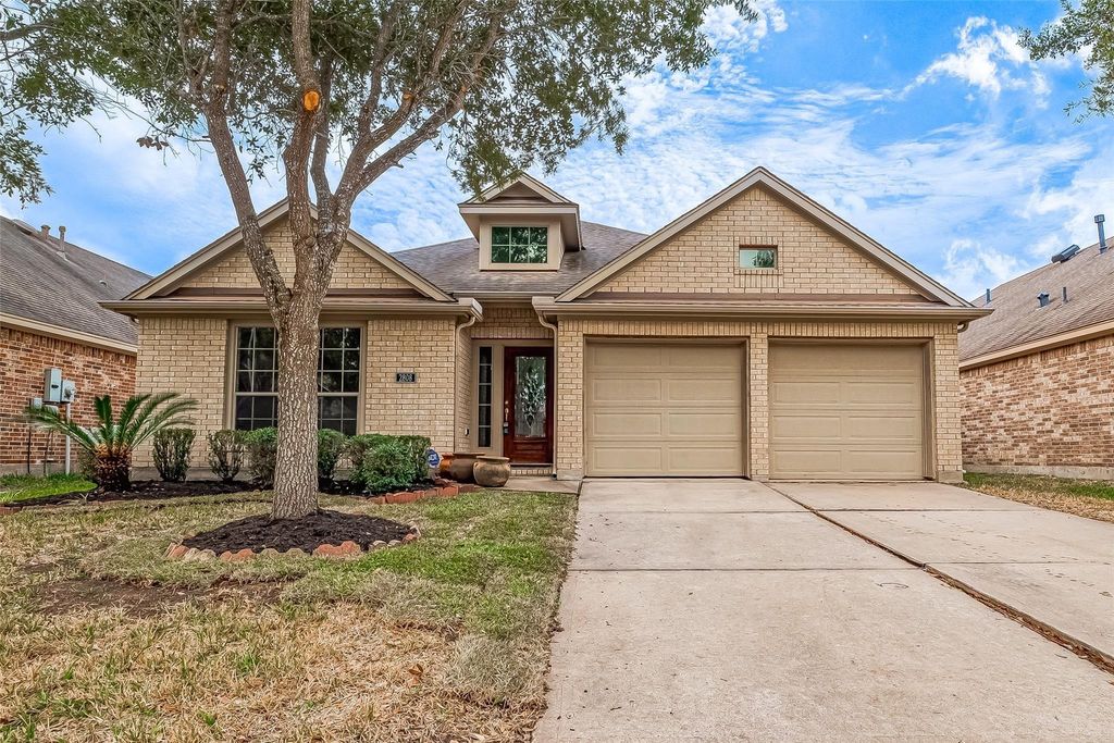 2808 Arbor Brook Lane, Pearland, TX 77584
