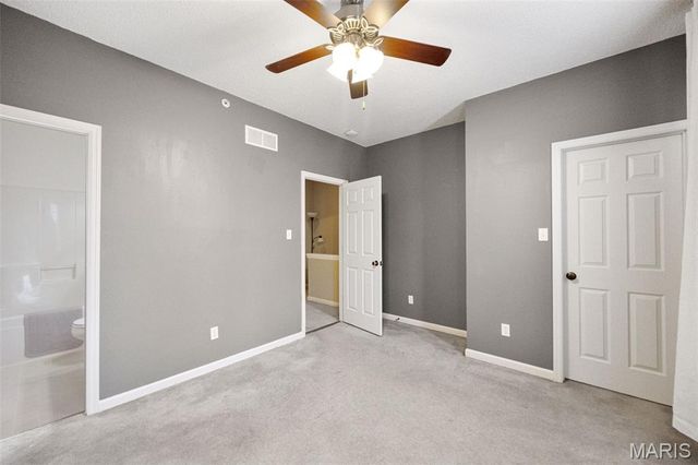 3370 Shutten Way, St Charles, MO 63301