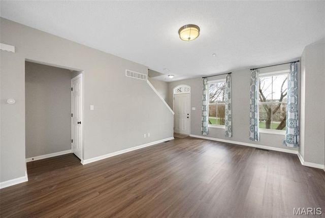 3370 Shutten Way, St Charles, MO 63301