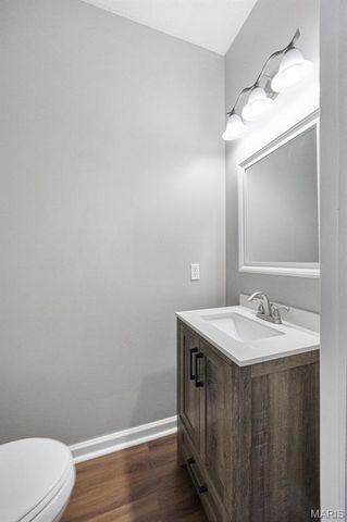 3370 Shutten Way, St Charles, MO 63301