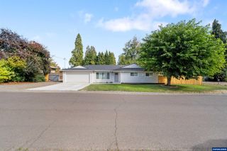 3994 Crestview Dr S, Salem, OR 97302