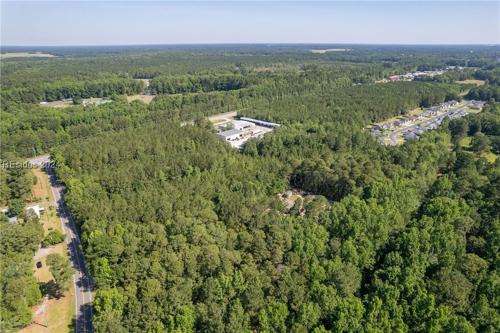 Image 5 of property listing at S Jacob Smart Boulevard, Ridgeland, SC 29936