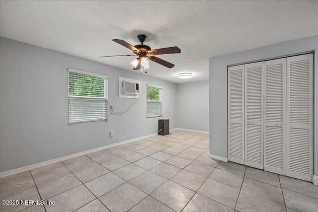 1140 HICKMAN Road, Jacksonville, FL 32216