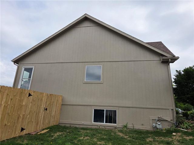7024 Constance Street, Shawnee, KS 66216