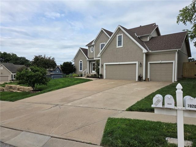 7024 Constance Street, Shawnee, KS 66216