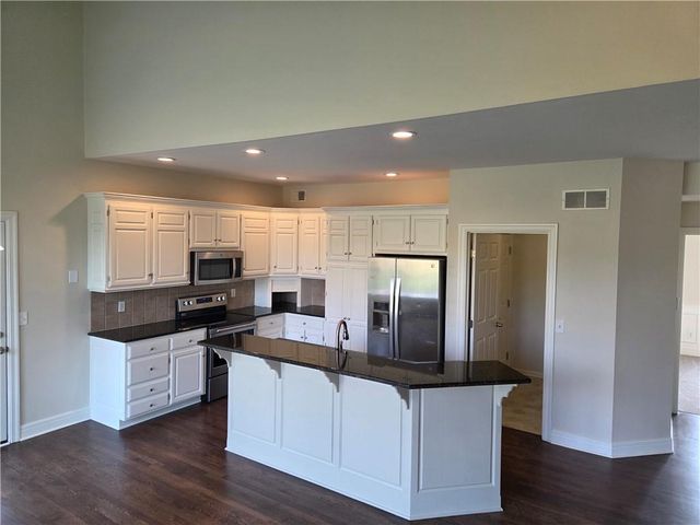 7024 Constance Street, Shawnee, KS 66216