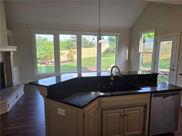 7024 Constance Street, Shawnee, KS 66216