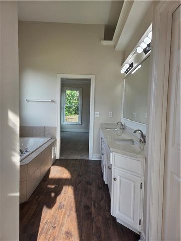 7024 Constance Street, Shawnee, KS 66216