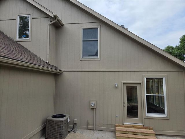 7024 Constance Street, Shawnee, KS 66216