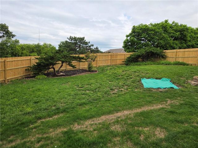 7024 Constance Street, Shawnee, KS 66216