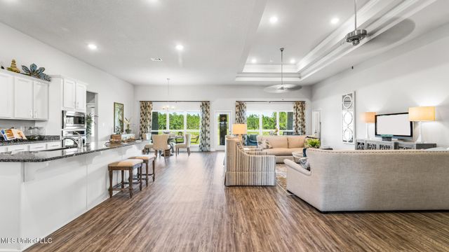 14207 Quill Avenue, Biloxi, MS 39532