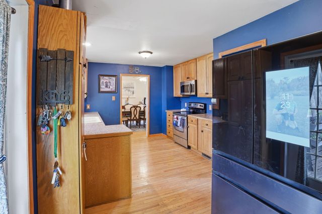 127 W Bridge Street, Plainwell City, MI 49080
