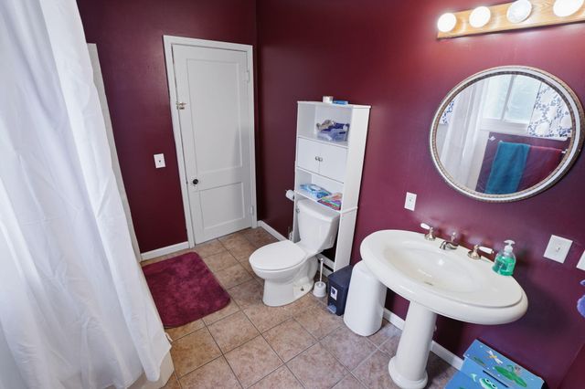 127 W Bridge Street, Plainwell City, MI 49080