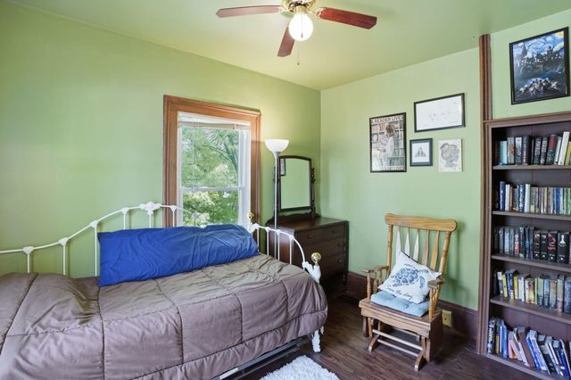 127 W Bridge Street, Plainwell City, MI 49080