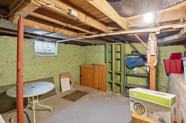 127 W Bridge Street, Plainwell City, MI 49080