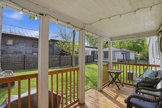 127 W Bridge Street, Plainwell City, MI 49080