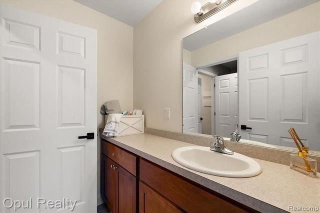 5164 Birch Lane, Davisburg, MI 48350