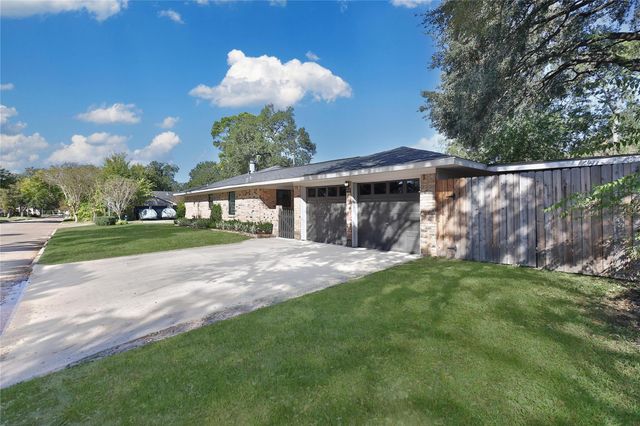 4402 Fallbrook Drive, Houston, TX 77018