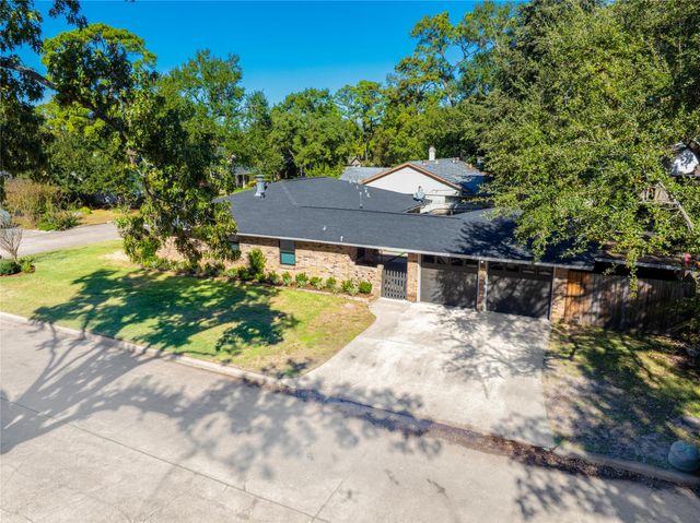 4402 Fallbrook Drive, Houston, TX 77018