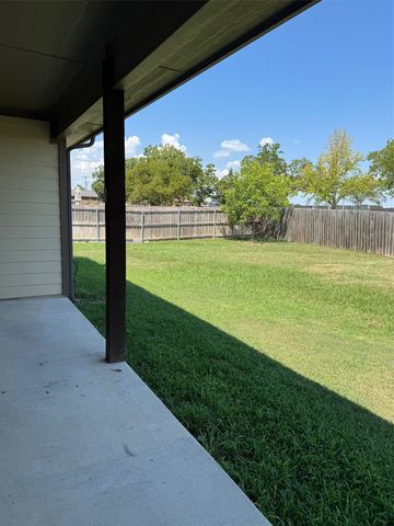 792 E Northside Drive, Pilot Point, TX 76258