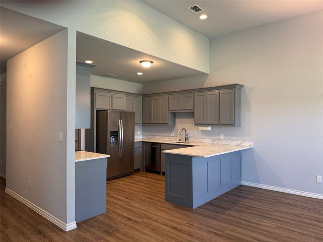 792 E Northside Drive, Pilot Point, TX 76258