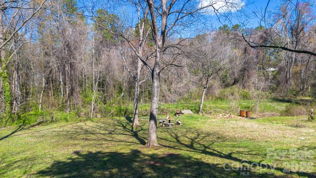 218 W 28th Street, Newton, NC 28658