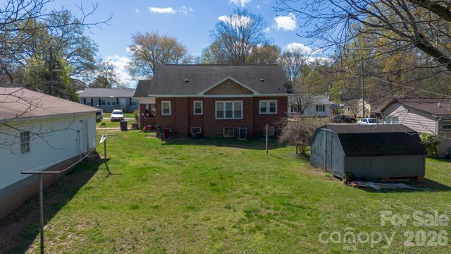 218 W 28th Street, Newton, NC 28658