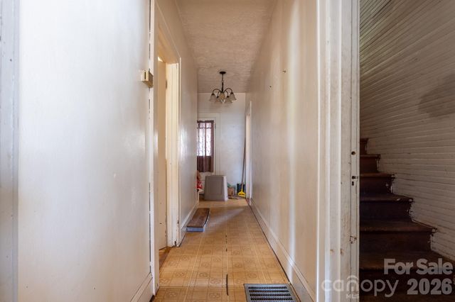 218 W 28th Street, Newton, NC 28658