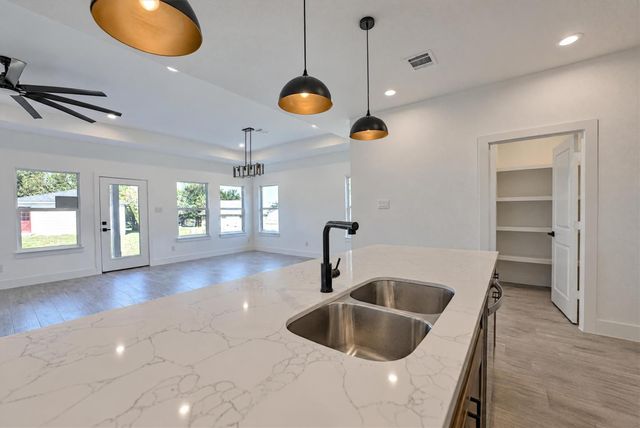 10935 Seibel Lane, Montgomery, TX 77356