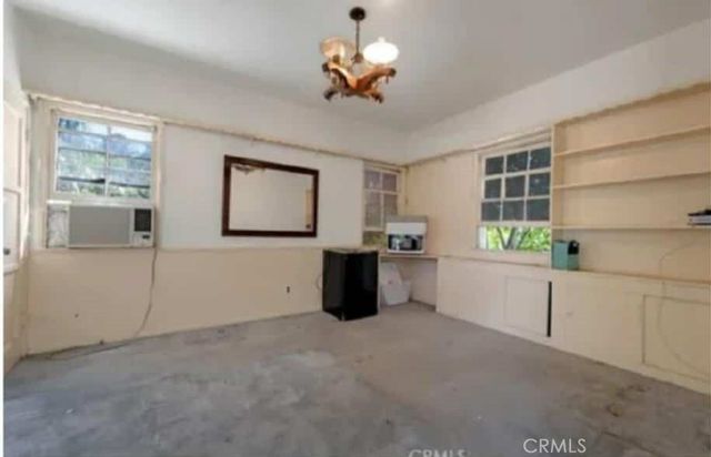 17107 Raymer Street, Sherwood Forest, CA 91325