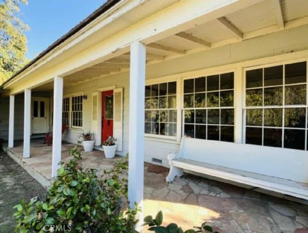 17107 Raymer Street, Sherwood Forest, CA 91325