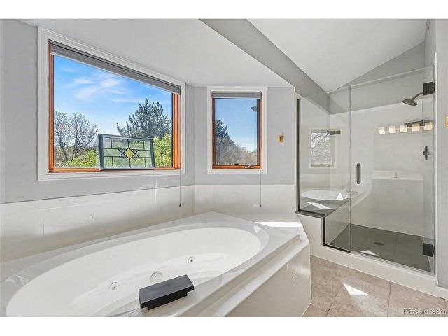 8201 Sawtooth Ln, Niwot, CO 80503