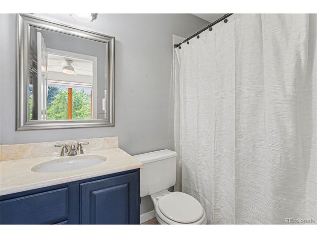 8201 Sawtooth Ln, Niwot, CO 80503