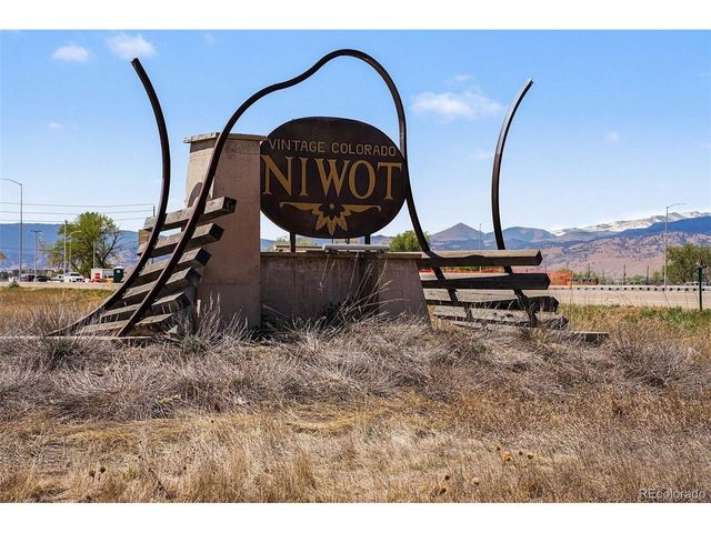 8201 Sawtooth Ln, Niwot, CO 80503