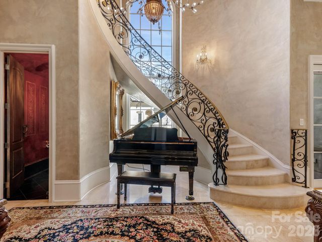 8524 Winged Bourne Road, Charlotte, NC 28210