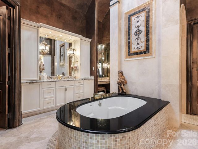 8524 Winged Bourne Road, Charlotte, NC 28210