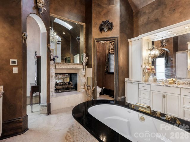 8524 Winged Bourne Road, Charlotte, NC 28210