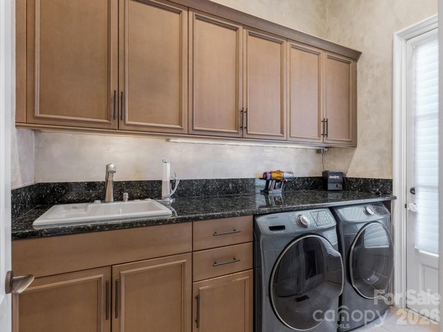 8524 Winged Bourne Road, Charlotte, NC 28210