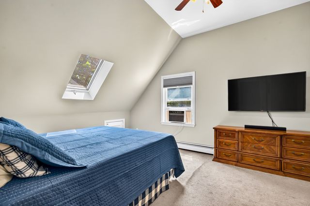 170 Queen Lake Rd, Phillipston, MA 01331