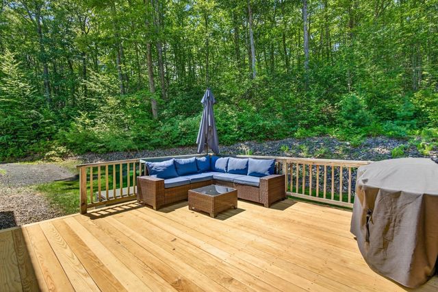 170 Queen Lake Rd, Phillipston, MA 01331