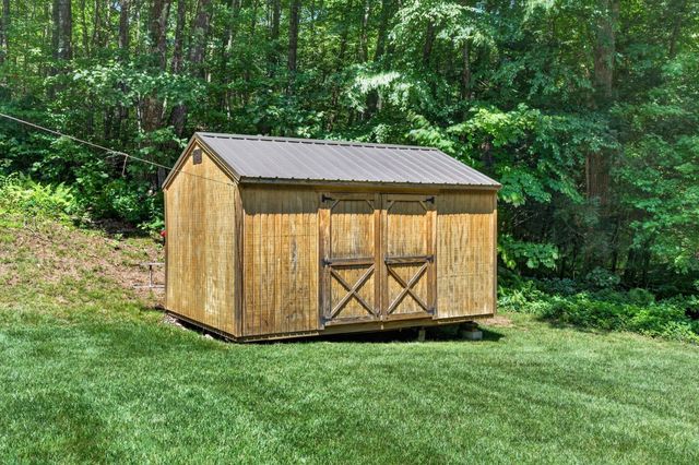 170 Queen Lake Rd, Phillipston, MA 01331