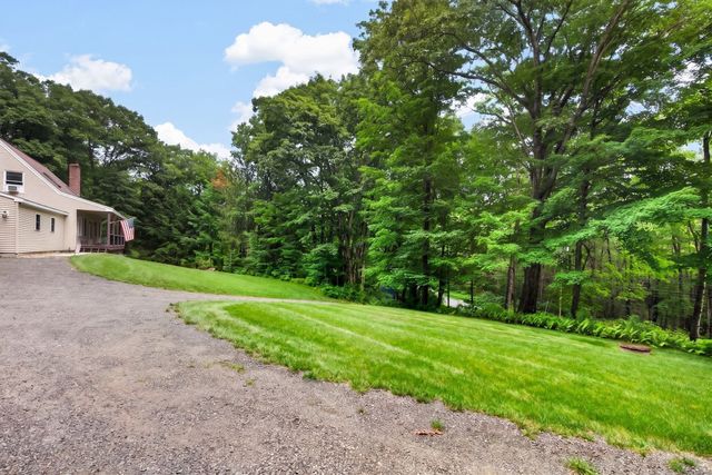 170 Queen Lake Rd, Phillipston, MA 01331